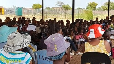 Kantoren en toiletten voor de Garden of Hope